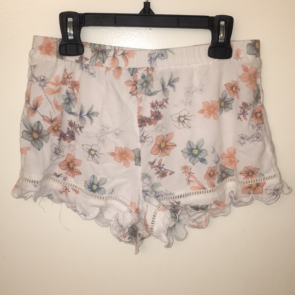 Kendall & Kylie floral soft shorts
